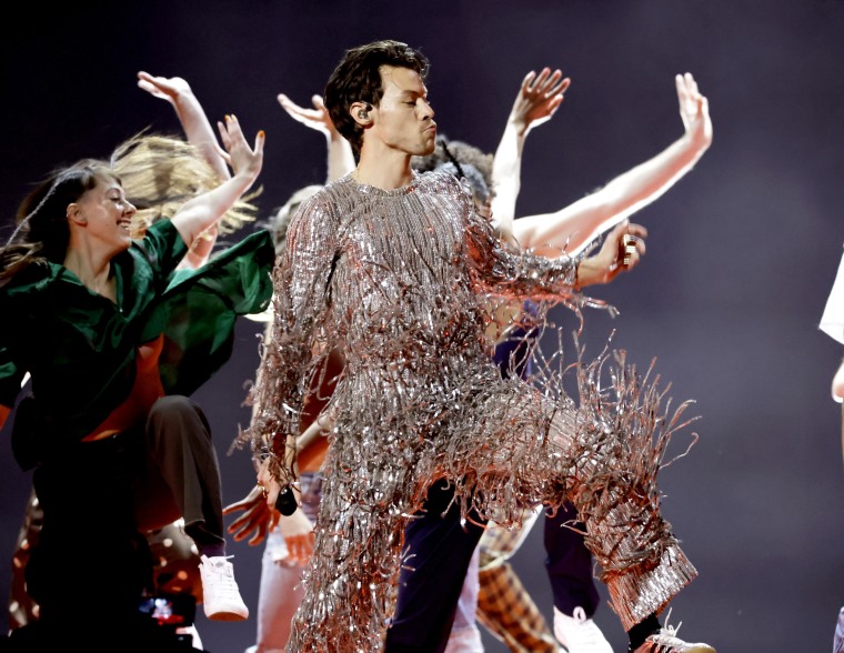 Harry Styles performs at the 65th Grammy Awards on February 05, 2023 in Los Angeles, CA.