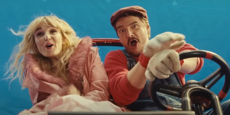 Chloe Fineman and Pedro Pascal as Princess Peach and Mario in "Saturday Night Live" sketch on Feb. 4, 2023.