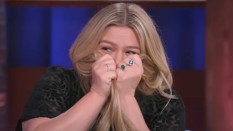 Kelly Clarkson was over the moon when she realized she could sing with Michael Bolton.
