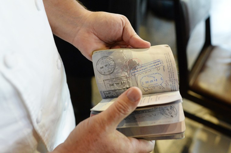 El exlíder narco Harold 'El Conejo' Poveda Ortega ha asegurado ante una corte federal en Brooklyn que compró visas para EE.UU. y que era común que los narcotraficantes mexicanos tuvieran varios pasaportes en los 2000. 