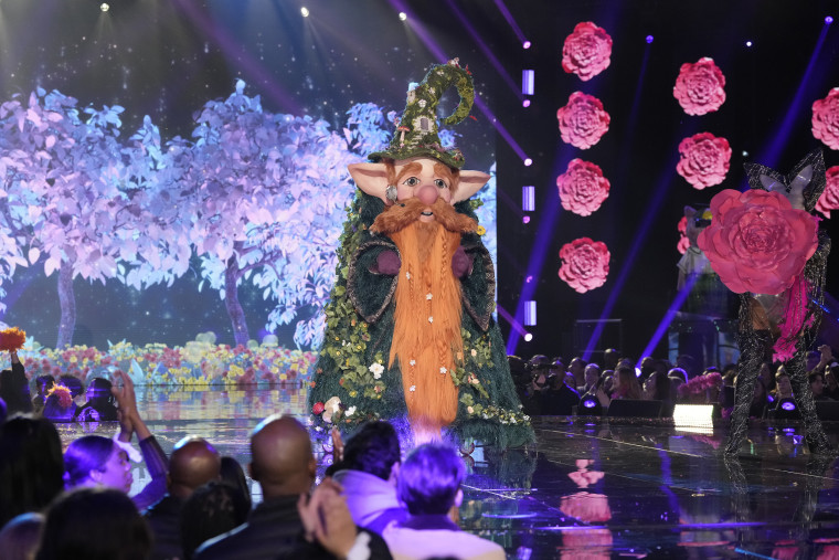 Dick Van Dyke in the season nine premiere of The Masked Singer. 