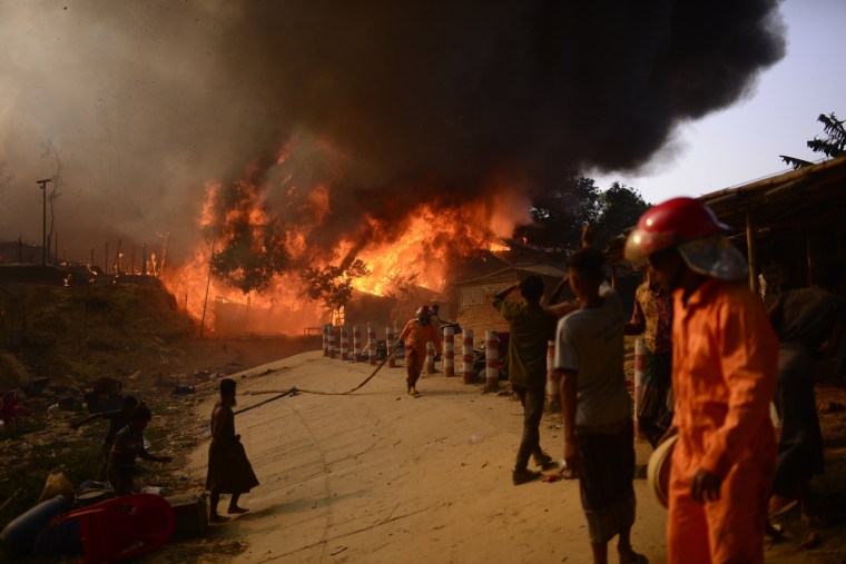 A massive fire raced through a crammed camp of Rohingya refugees in southern Bangladesh on Sunday, leaving thousands homeless, a fire official and the United Nations said. 