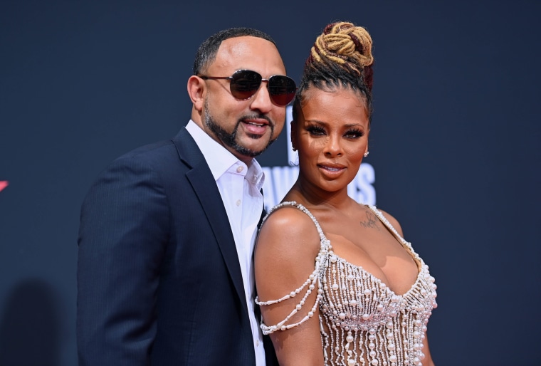  Real Housewives Star Eva Marcille Files For Divorce From Husband 