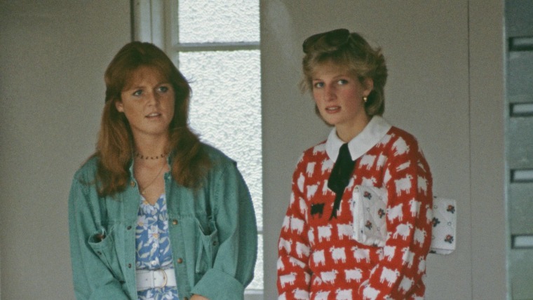 La princesa Diana con su amiga Sarah Ferguson en Windsor en 1993