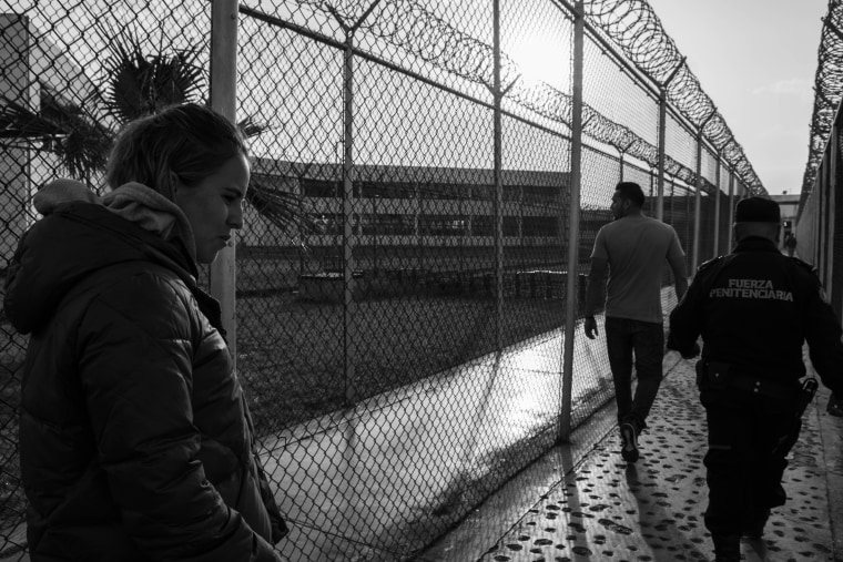 Saskia Niño de Rivera visita un centro penitenciario en México, en una foto sin fecha.