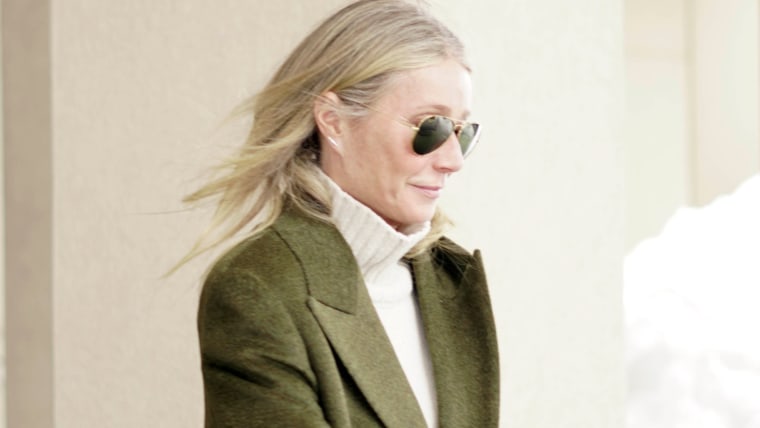 Gwyneth Paltrow es vista saliendo de la corte, 21 de marzo de 2023.