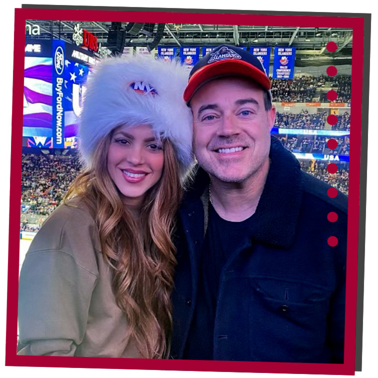 Shakira y Carson Daly posaron muy sonrientes en un juego de los New York Islanders