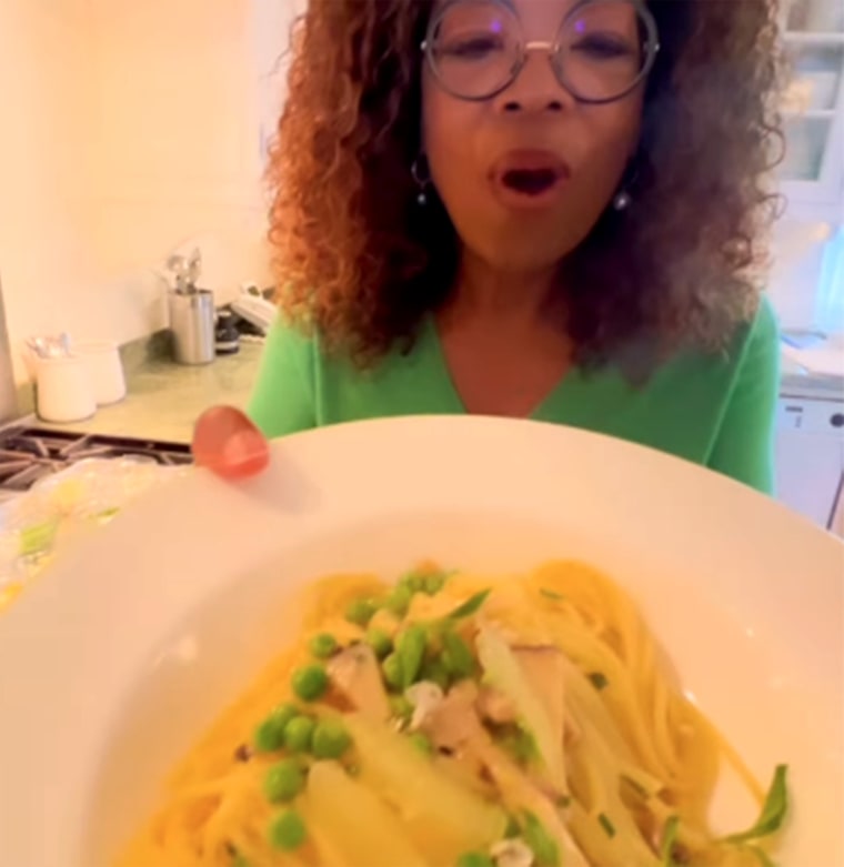 Oprah enjoying her creamy-yet-creamless pasta.