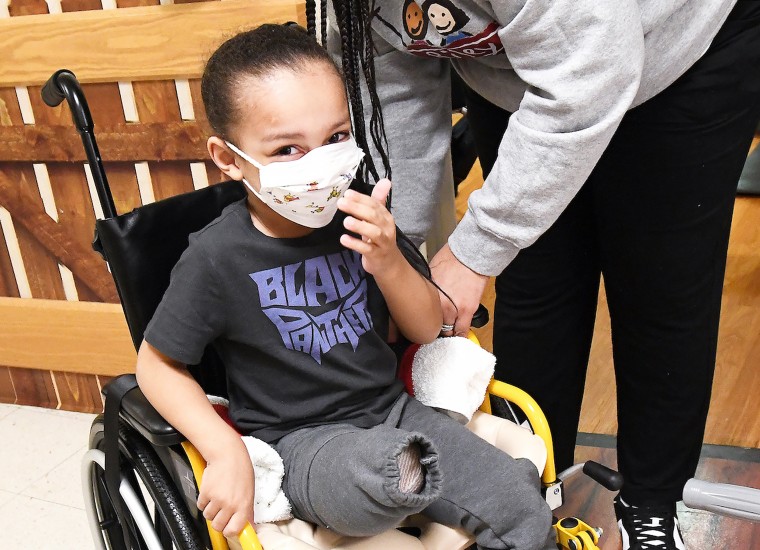 Bryson Crenshaw, Megan Crenshaw, Ben Crenshaw, Riley, bell-ringing, inpatient rehab