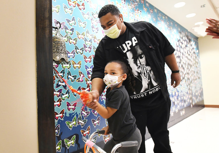 Bryson Crenshaw, Megan Crenshaw, Ben Crenshaw, Riley, bell-ringing, inpatient rehab