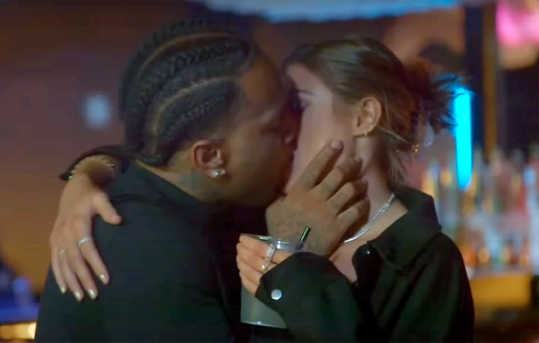 Oliver Saunders and Raquel Leviss kiss in the season 10 trailer.