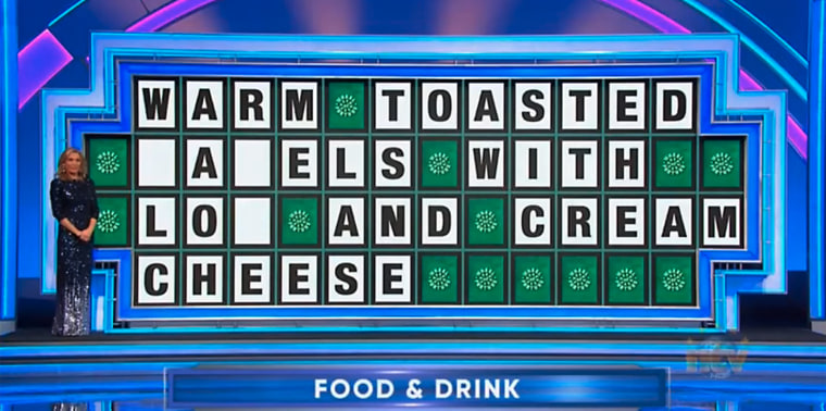 A "Wheel of Fortune" bagel blunder divides the internet on a Jewish deli staple.