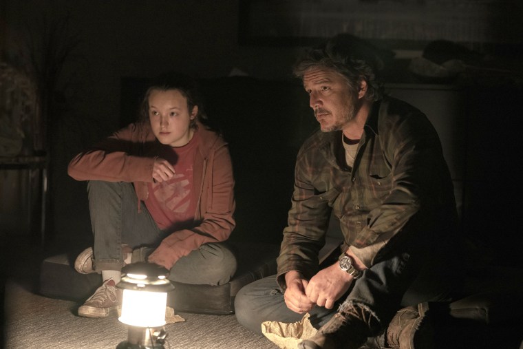 Bella Ramsey and Pedro Pascal in "The Last of Us".