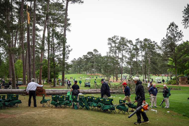 Image: The Masters - Round Two