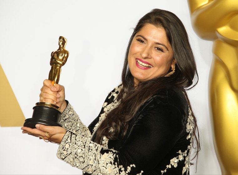 Sharmeen Obaid-Chinoy holds the Oscar for best documentary short subject for "A Girl In The River: The Price Of Forgiveness," at the 2016 Academy Awards. 