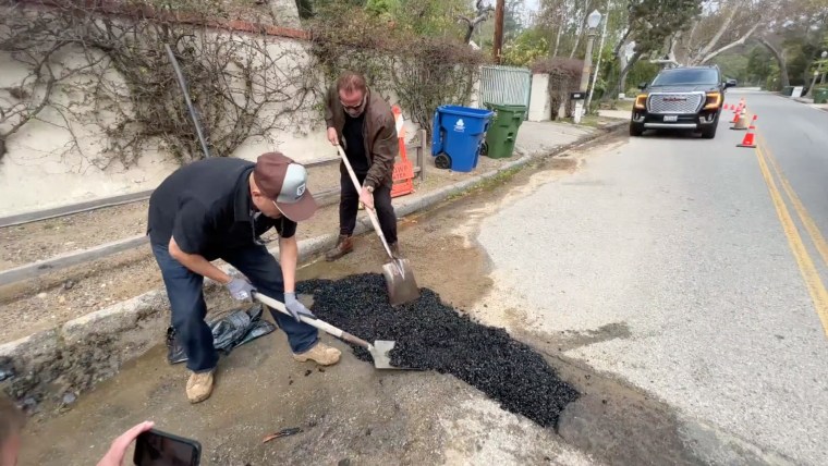 The actor said he'd been waiting 'three weeks' for the pothole to be fixed.