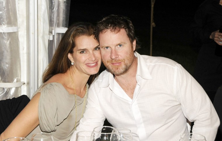 Brooke Shields and Chris Henchy on August 1, 2008.