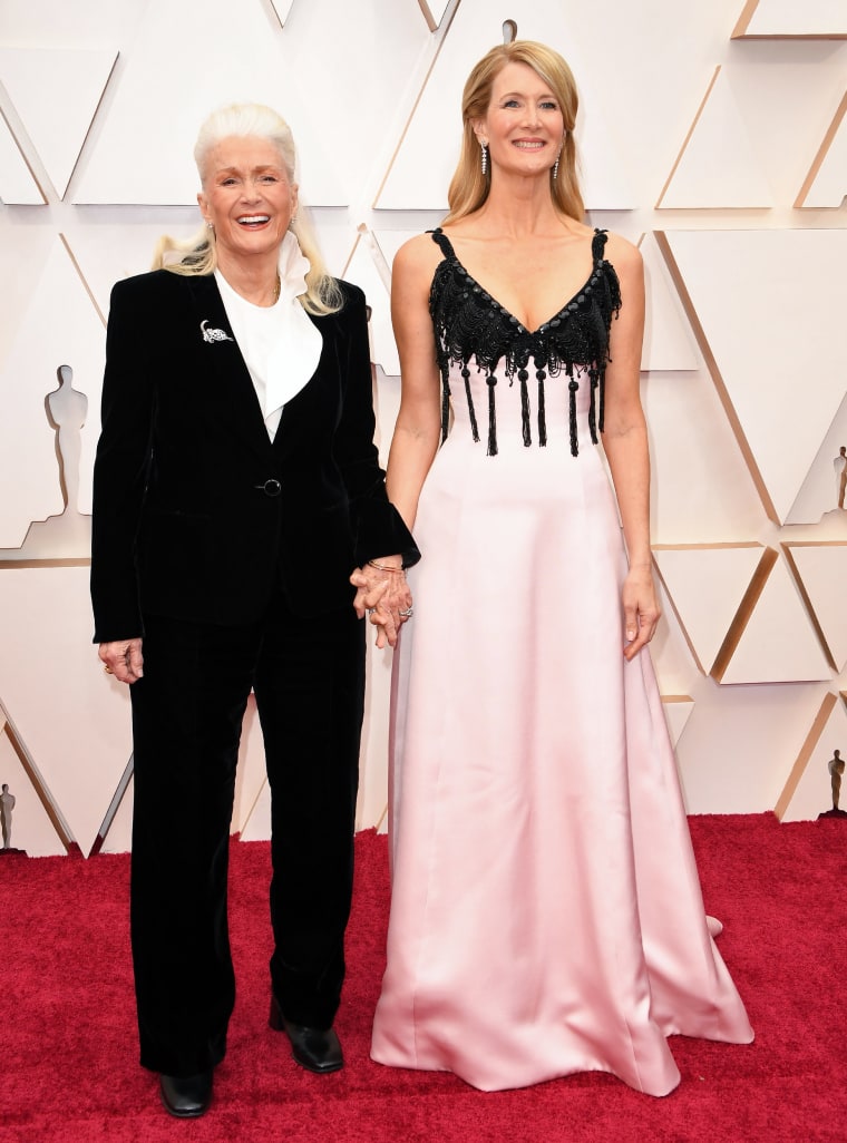 Laura Dern and mom Diane Ladd at the 92nd Oscars.