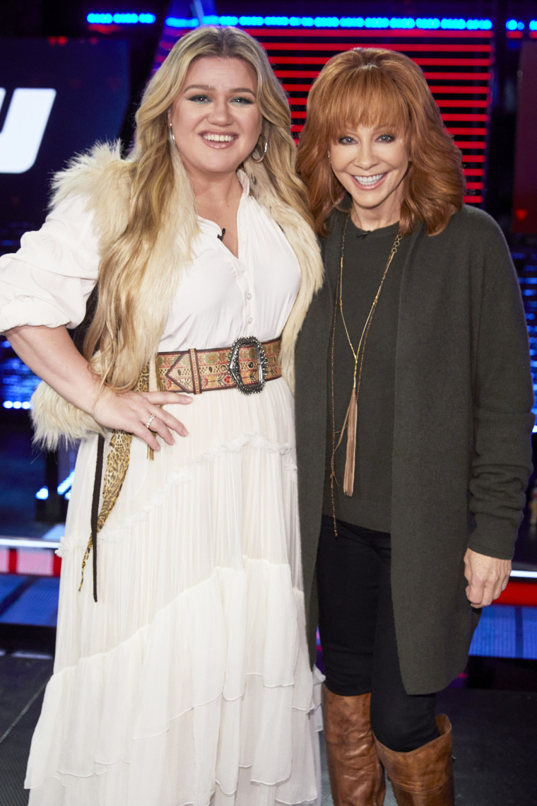 Reba McEntire and Kelly Clarkson on "The Voice."