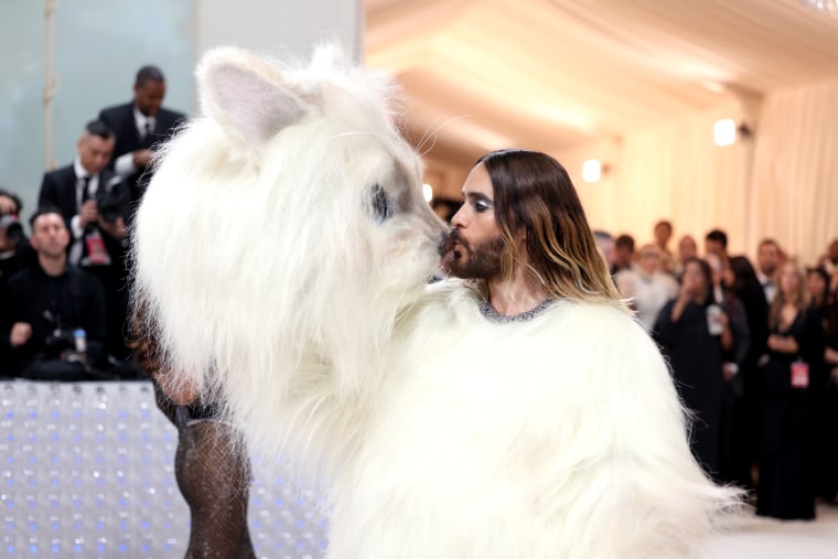 Image: A reveal! It's Jared Leto!