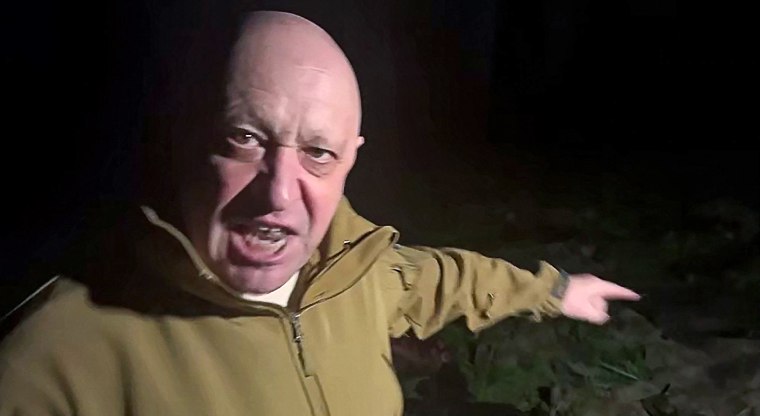 Yevgeny Prigozhin aaddressing the Russian army's top brass in a furious video