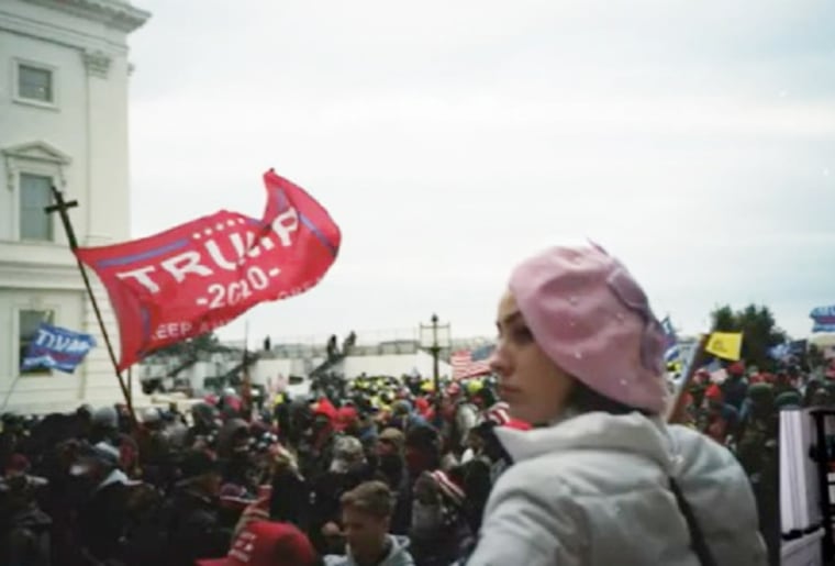 Jennifer Vargas frente al Capitolio el 6 de enero de 2021.