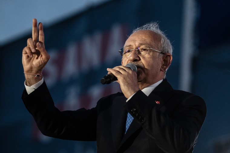 Turkish presidential Kemal Kilicdaroglu speaks to supporters at a rally in Istanbul