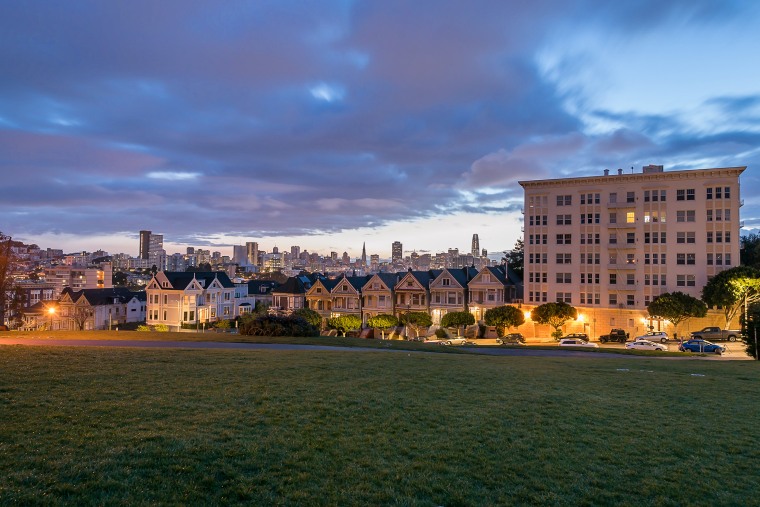 700 Steiner street, right, next to the "Painted Ladies."