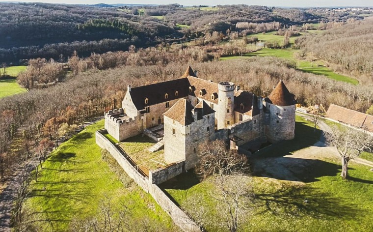 Detectives believe John Manchec’s plan after the escape was to flee to France where his company owns this castle, the Chateau Pechrigal.