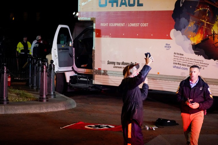 Box truck crashes into security barriers near White House