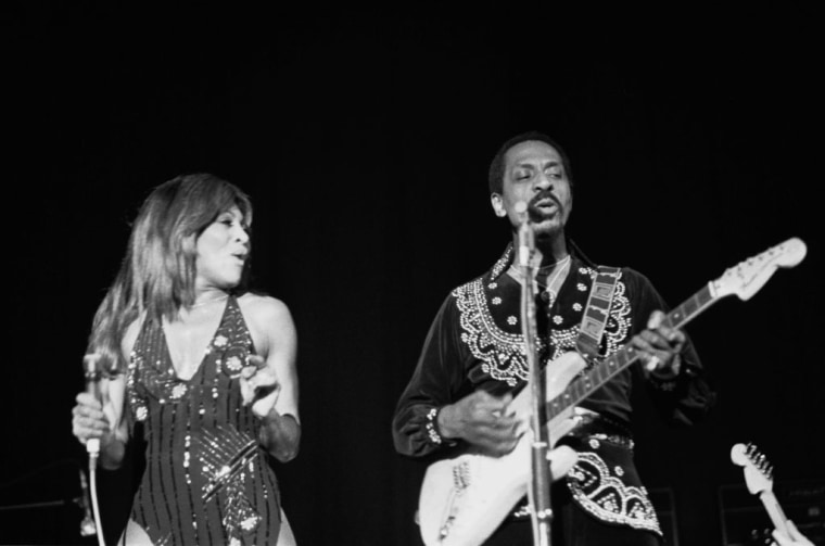 Ike y Tina Turner durante un concierto en Parc des Expositions de Nancy, en 1975.