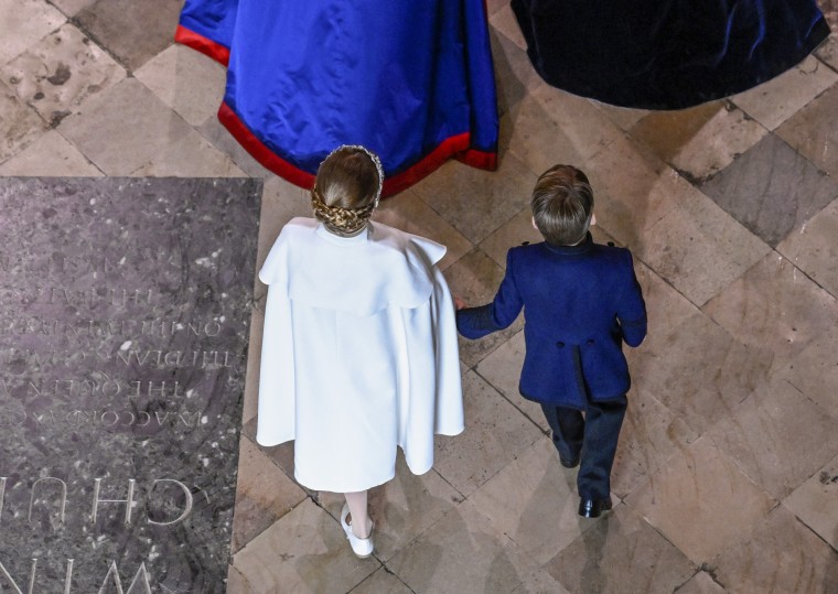 Image: Leurs Majestés le roi Charles III et la reine Camilla - Jour du couronnement