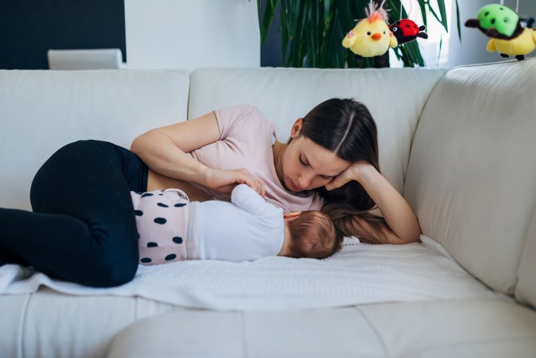 Hobo Mama: Side-lying nursing: A breastfeeding tutorial to give you more  sleep