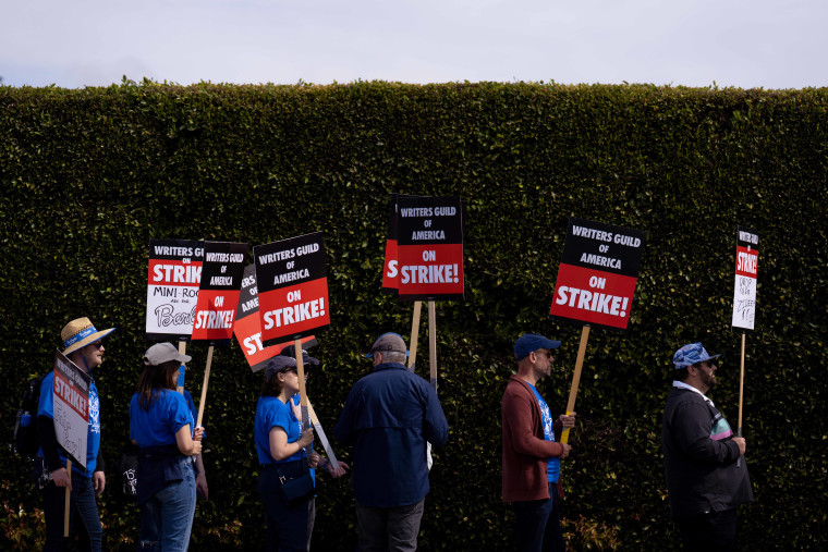 Tony Awards Broadcast Can Proceed After Striking Writers' Union Agrees - The  New York Times