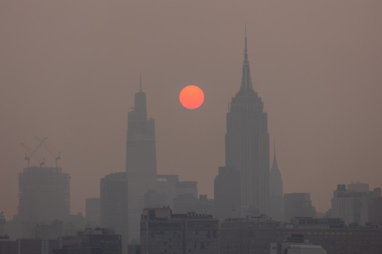 The Manhattan skyline shrouded in smoke from Canadian wildfires on June 7, 2023.