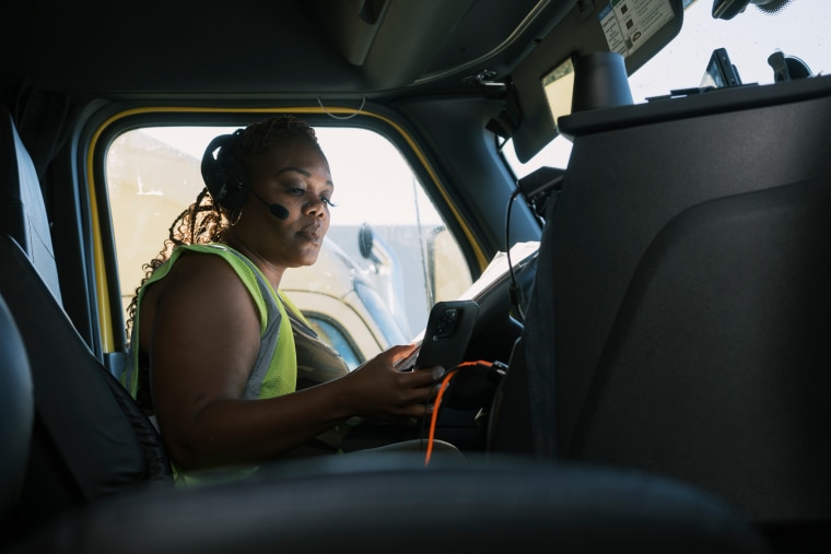 Arnesha Barron keys in information for the load she was delivering in Lebanon, Tenn., at the end of June.