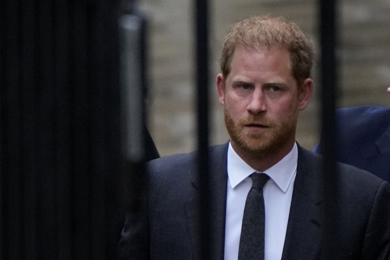 El príncipe Harry llega a los Tribunales Reales de Justicia de Londres, el martes 28 de marzo de 2023.