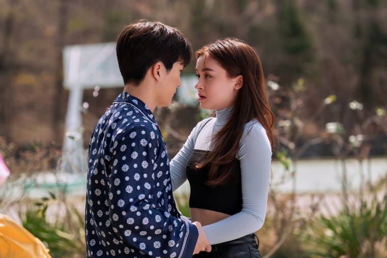(L to R) Choi Min-yeong as Dae, Anna Cathcart as Kitty Song Covey in episode 102 of XO, Kitty.