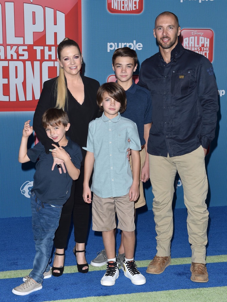 Melissa Joan Hart and family