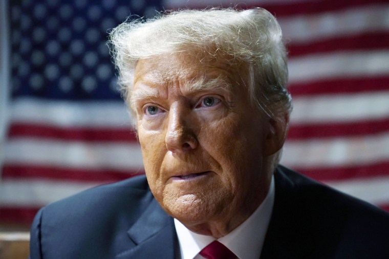 El expresidente enfrenta 7 cargos criminales.