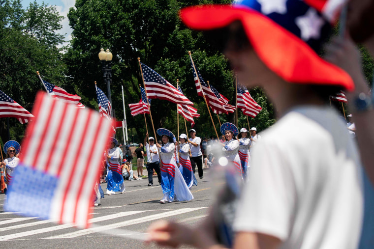 Image: US-HOLIDAY-INDEPENDENCE-PARADE