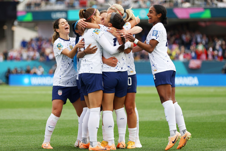 AUCKLAND, NEW ZEALAND - JULY 22: Sophia Smith (C) of USA celebrates with teammates after scoring her team's first goal during the FIFA Women's World Cup Australia & New Zealand 2023 Group E match between USA and Vietnam at Eden Park on July 22, 2023 in Auckland / TÄmaki Makaurau, New Zealand.