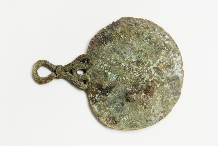 A bronze mirror.