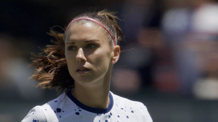 Alex Morgan will join her teammates on the road to the World Cup.