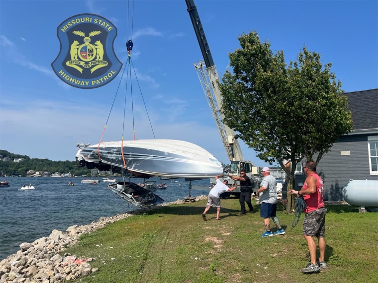 Boat Crash at Lake of the Ozarks Ejects 8 Passengers, Damages House
