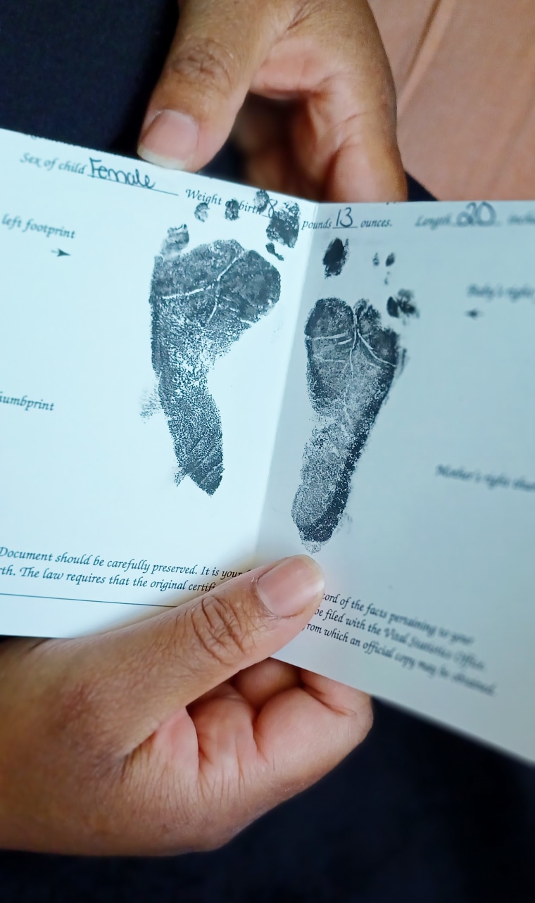A photo of baby girl Maxine's footprints.