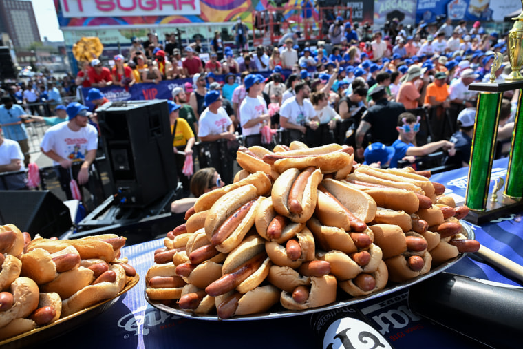 Nathan’s Famous Hot Dog Eating Results Miki Sudo, Joey Chestnut Win