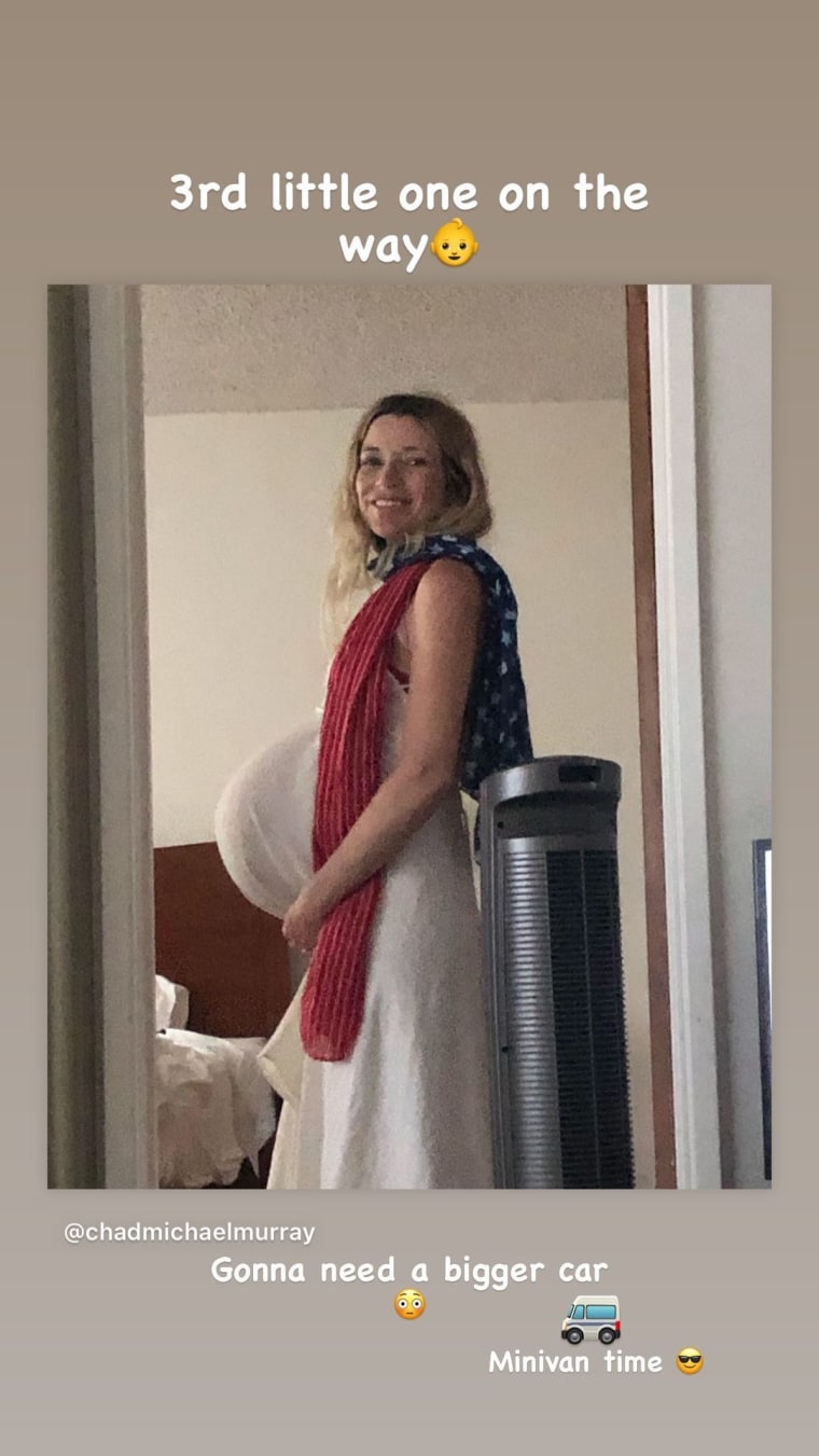 A pregnant Sarah Roemer.