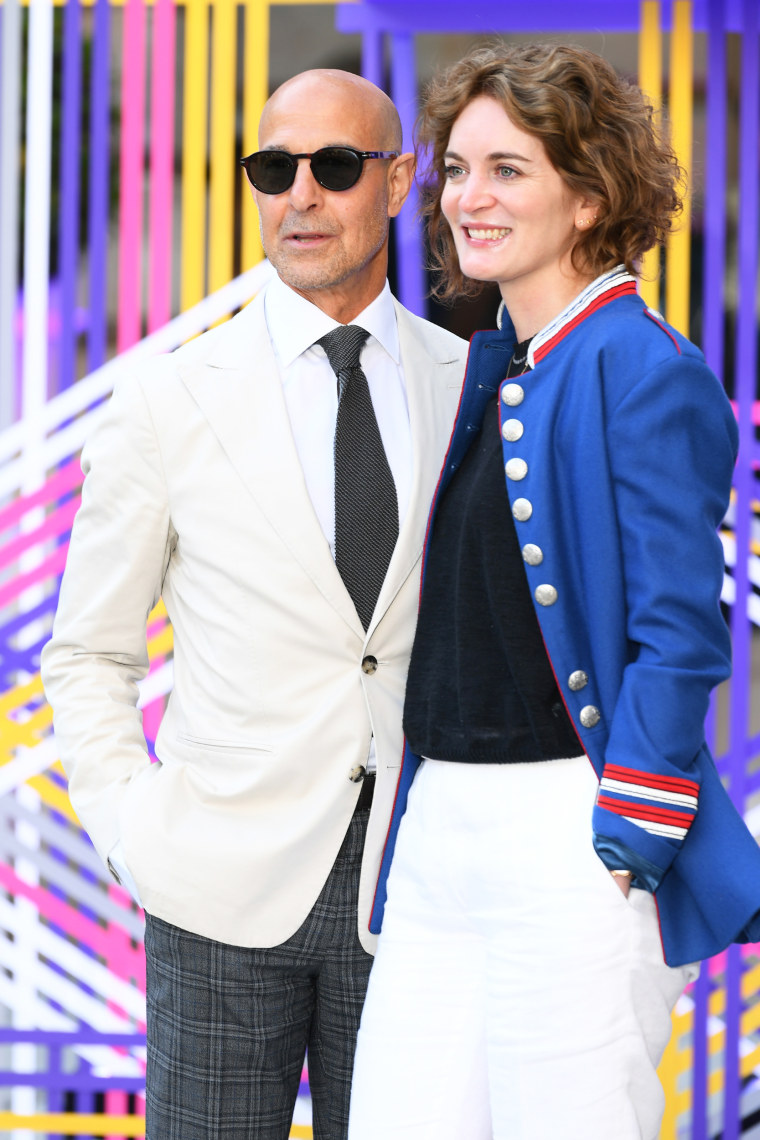 felicity blunt stanley tucci age gap        <h3 class=