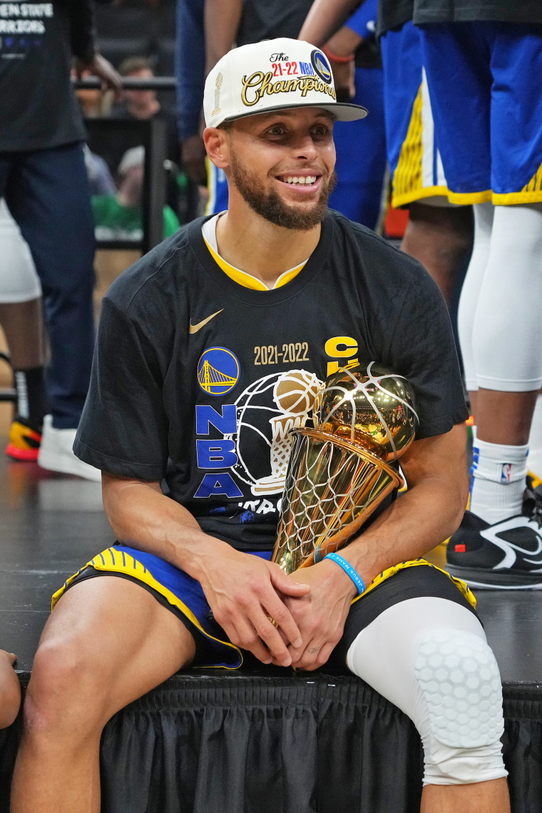 Stephen Curry avec le championnat NBA